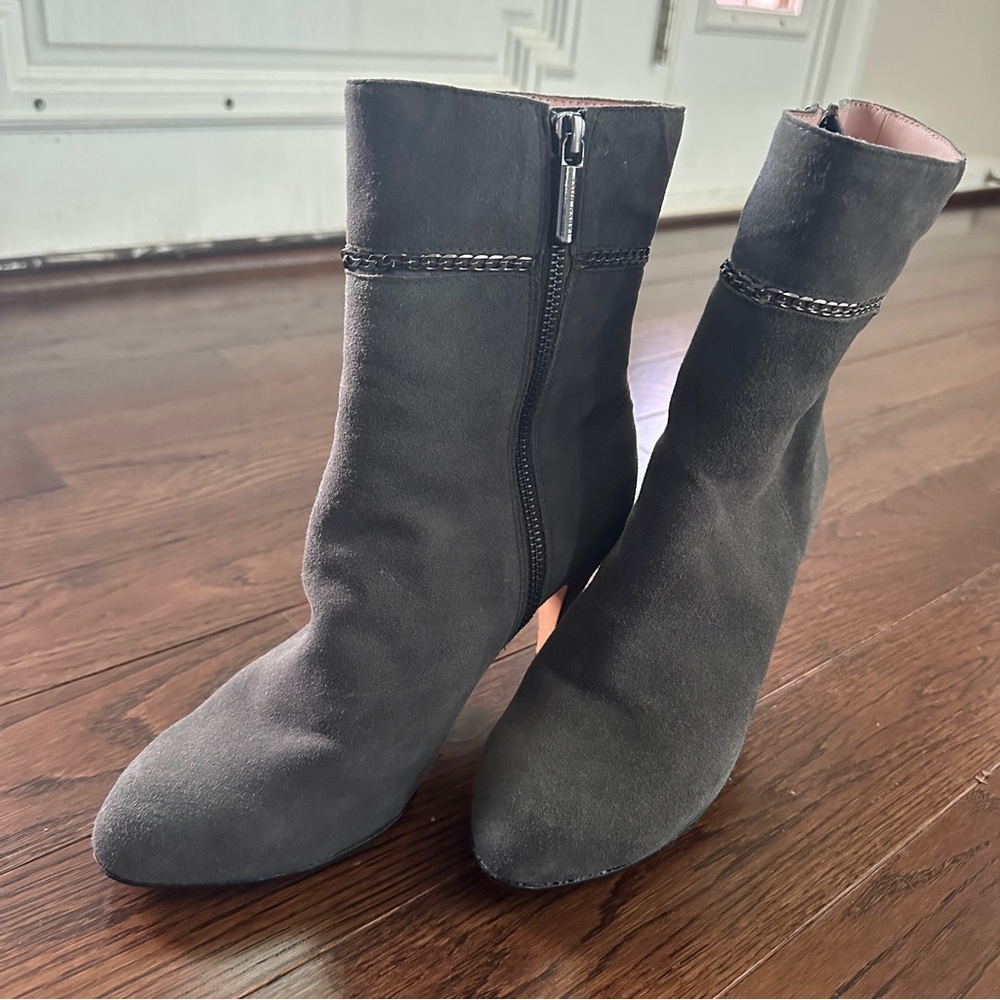 EUC gray suede Taryn Rose boots